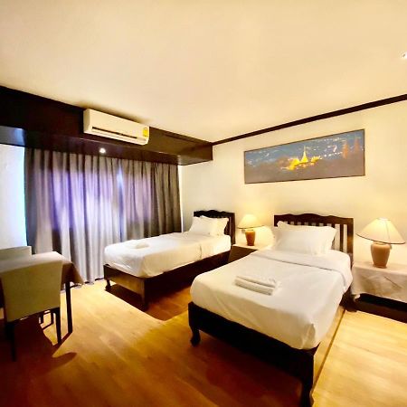 Thapaeplacehotel Chiang Mai Dış mekan fotoğraf