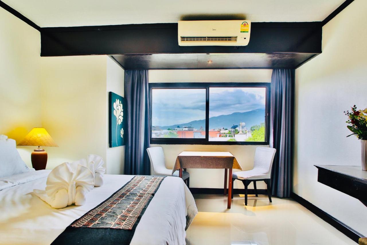Thapaeplacehotel Chiang Mai Dış mekan fotoğraf