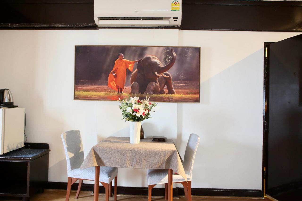Thapaeplacehotel Chiang Mai Dış mekan fotoğraf