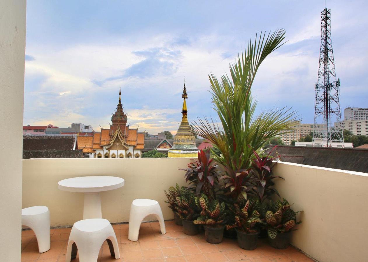 Thapaeplacehotel Chiang Mai Dış mekan fotoğraf